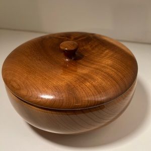 Vintage Oregon Myrtlewood candy or nut bowl with lid.